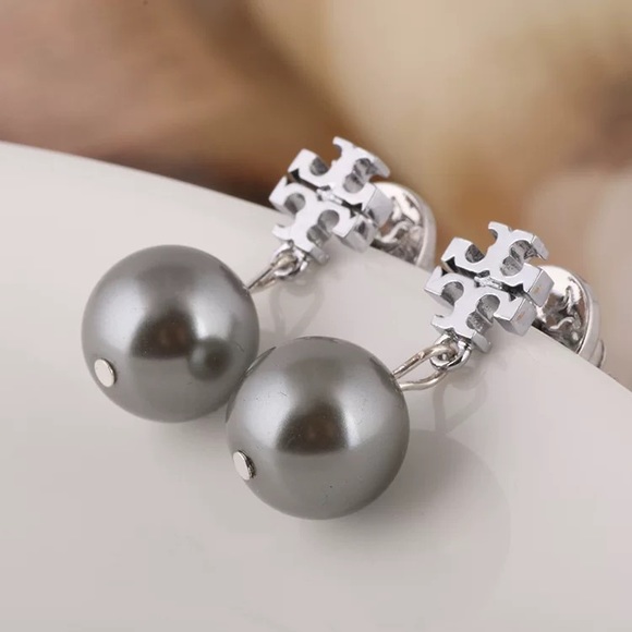Tory Burch Jewelry - Tory Burch Small Silver Logo Gray Pearl Drop Earrings